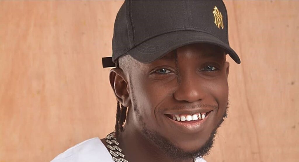 Fanicko : le chanteur reçoit son baptême et renait de nouveau ...