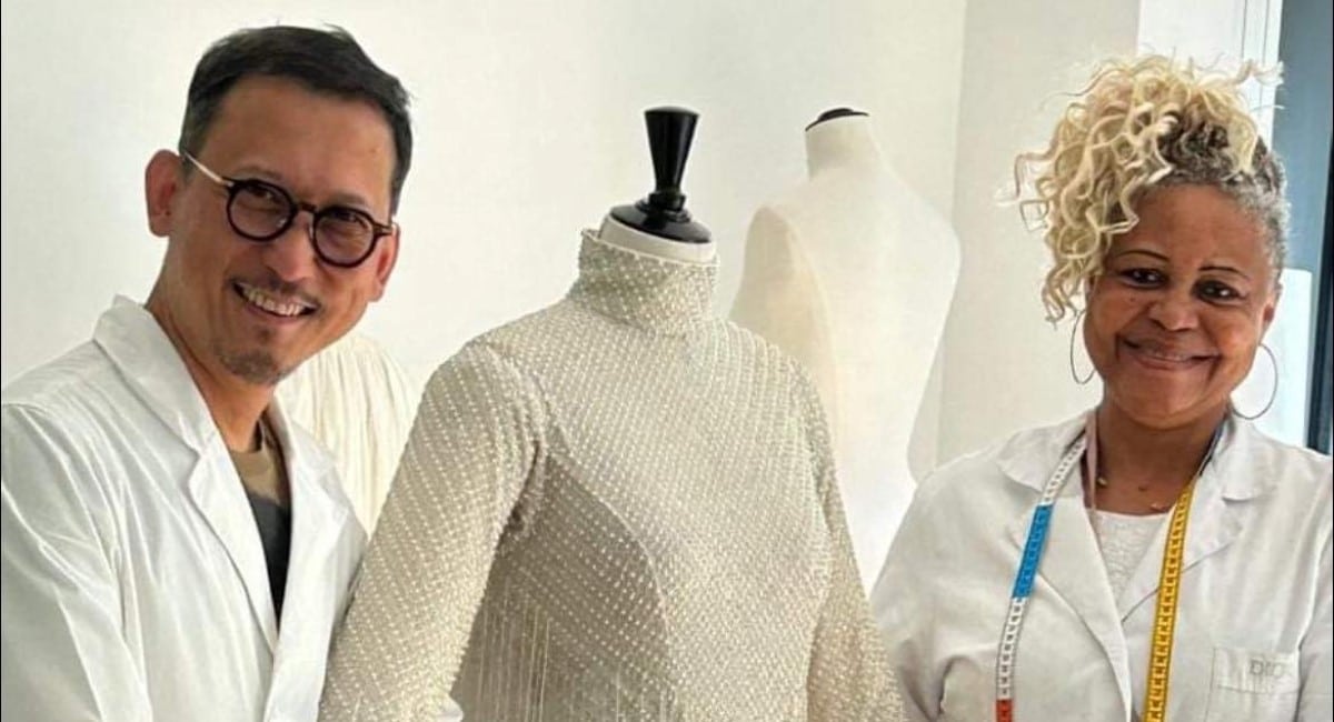 JO Paris 2024 : Rose Bombon, la styliste camerounaise à l’origine de la tenue de Céline Dion (photos) JO Paris 2024 : Rose Bombon, la styliste camerounaise à l’origine de la tenue de Céline Dion (photos)