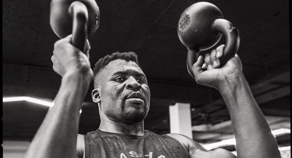 Francis Ngannou annonce quand il prévoit prendre sa retraite Francis Ngannou annonce quand il prévoit prendre sa retraite